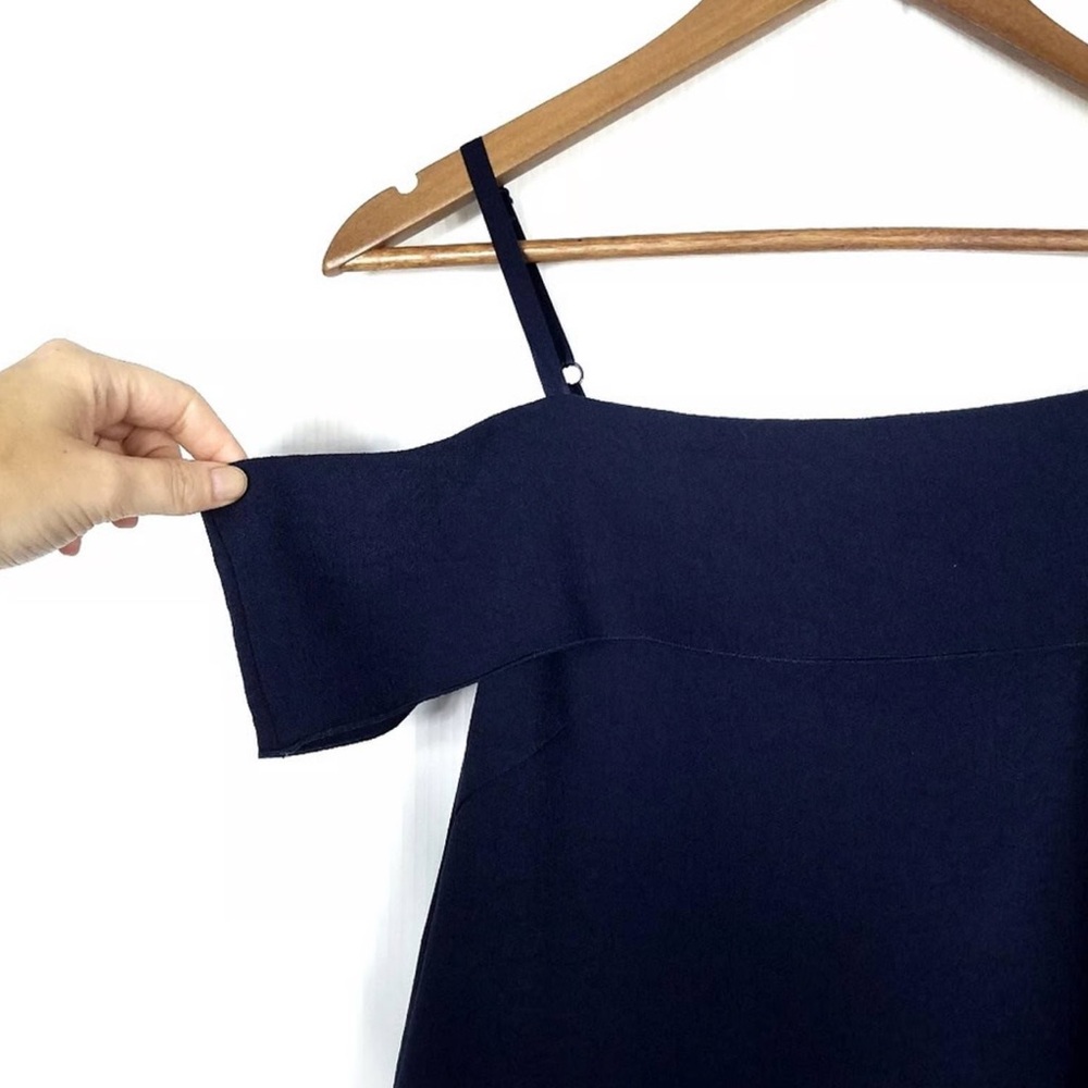 Elegant Elizabeth & James Navy Off-Shoulder Top - Picture 2 of 2
